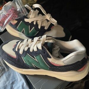 new balance 57/40 lunar new year eclipse size 9